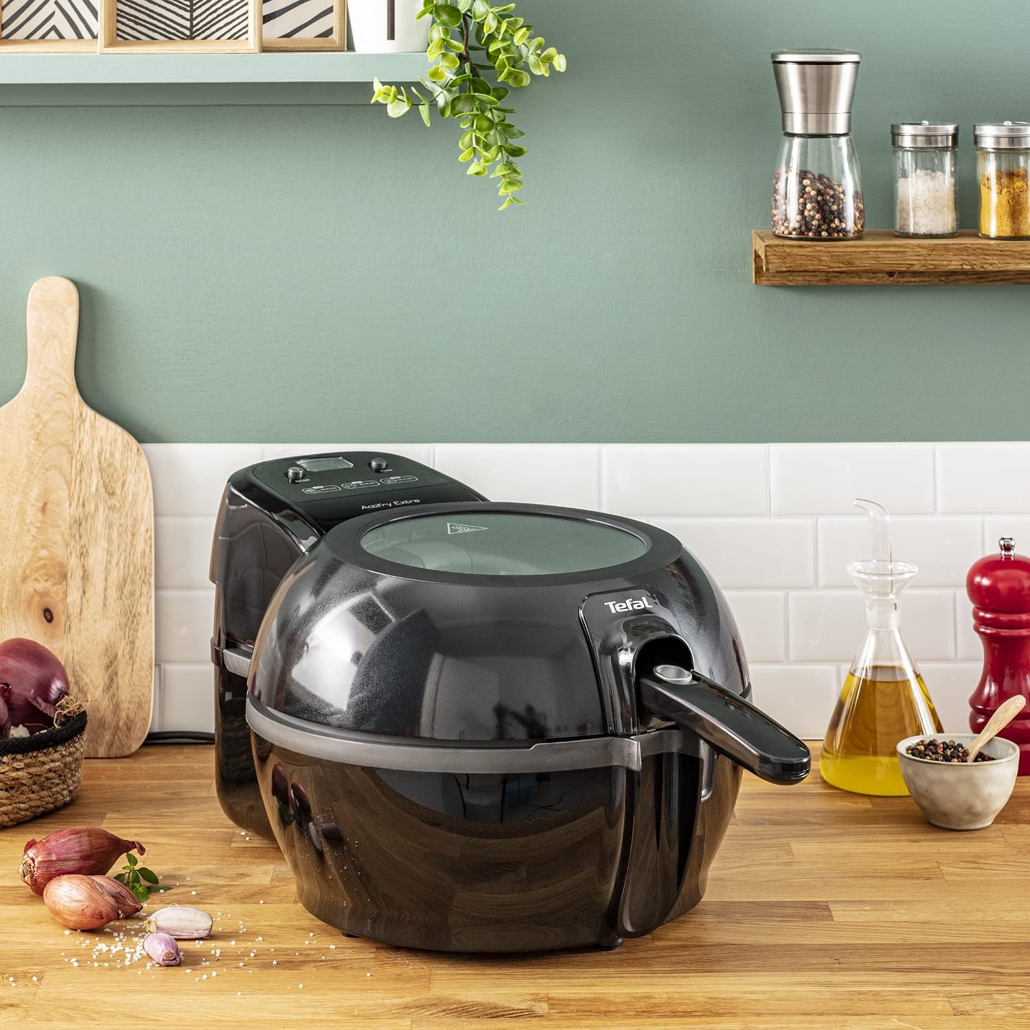 Air Fryer 1.2kg Capacity 1550W 6 People Low Oil Automatic Scoop Black